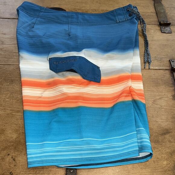 Men's Quicksilver Rip Current Blue and Orange Swim Shorts Size 31 - Picture 3 of 8